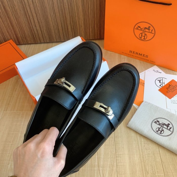 Women flat shoes, size 35-42, with box, SS70-1064