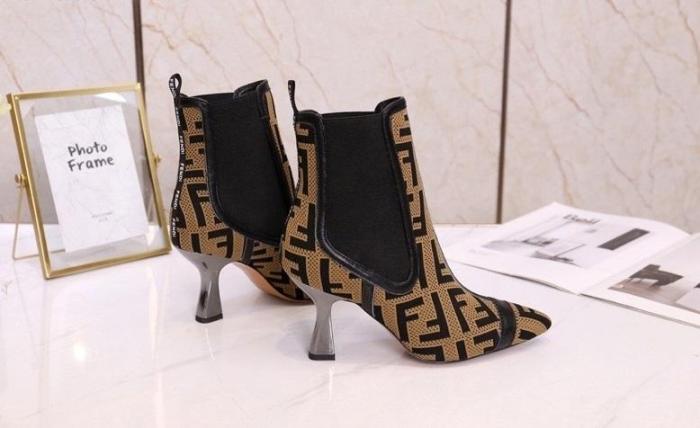 women boot shoes, size 35-41, with box, SS110-124-126