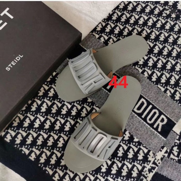 Women  flat slippers 35-42,SS50-44-49