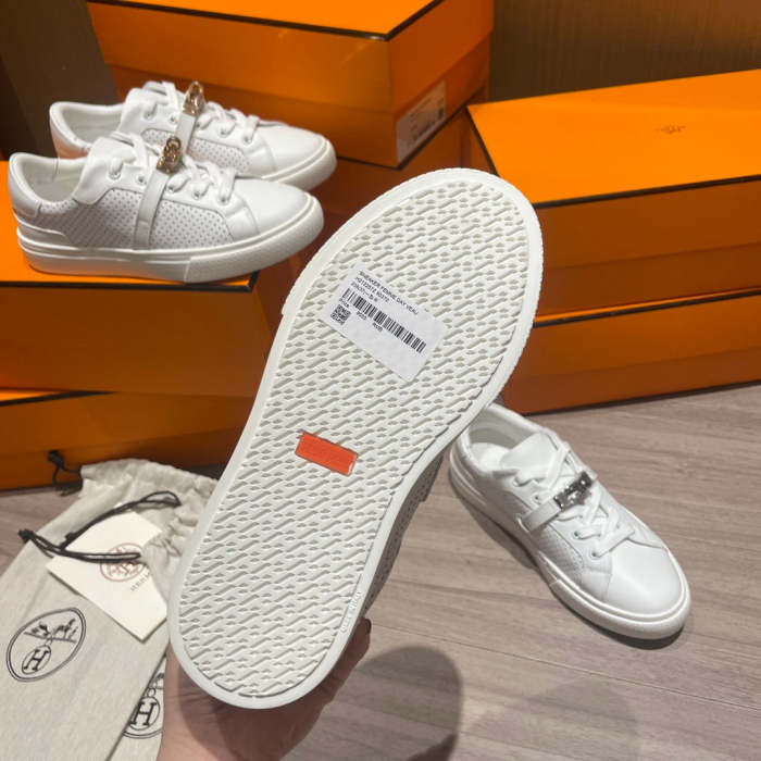 women flat sneakers shoes, size 35-40,with box , SS80-376-377