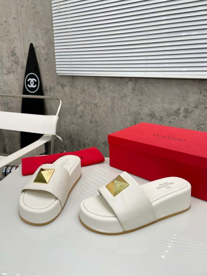 Flat leather sandals slippers , size 35-41 ,with box, SS60-1630-1633
