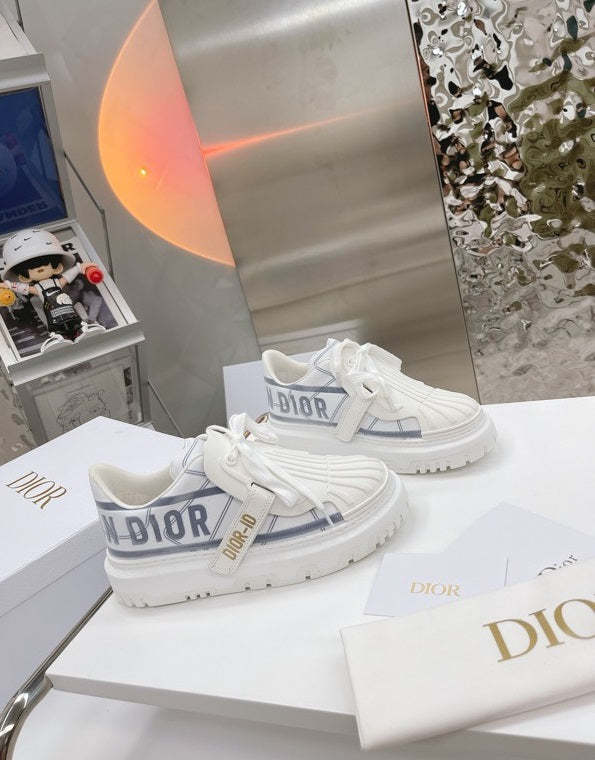 Women flat sneakers shoes, size 35-40, with box, SS88-389-391
