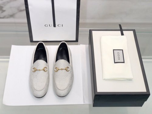 flat shoes  size 35-44,with box, SS60-776