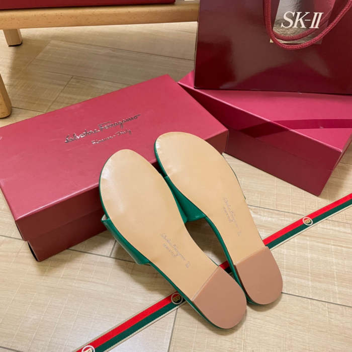 Flat leather sandals slippers , size 35-42 ,with box, SS50-1011-1019