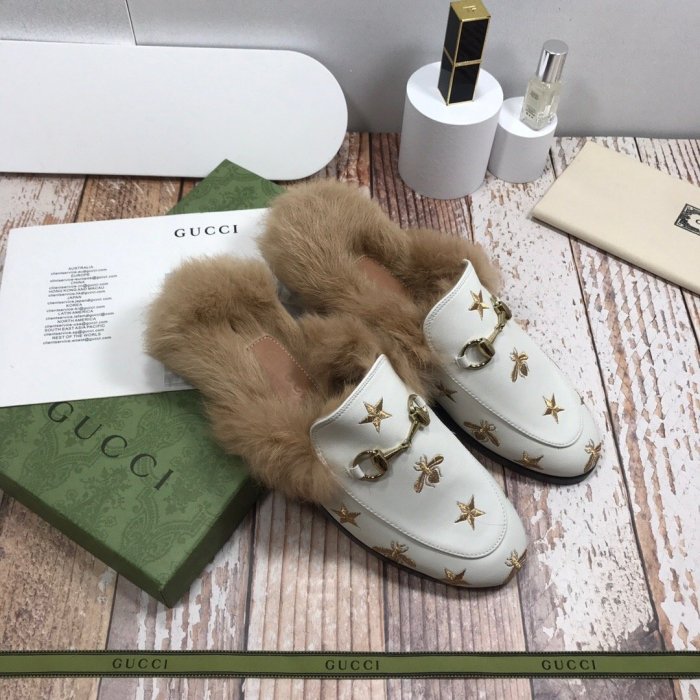 flat fur shoes, size 35-44, with box, SS70-814