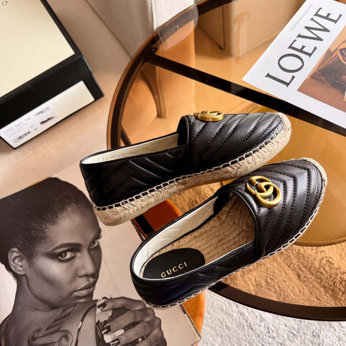 Women flat shoes ,size 35-40 ,with box, SS60-1516-1517