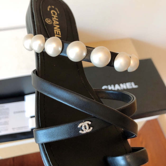 Flat leather sandals slippers , size 34-40 ,with box, SS60-1452-1453