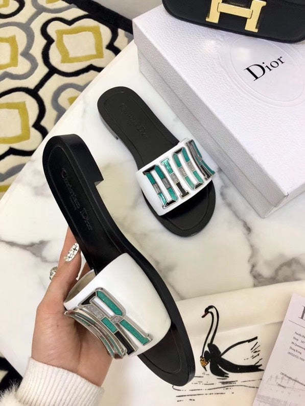 Flat leather sandals slippers , size 34-42 ,with box, SS50-1028
