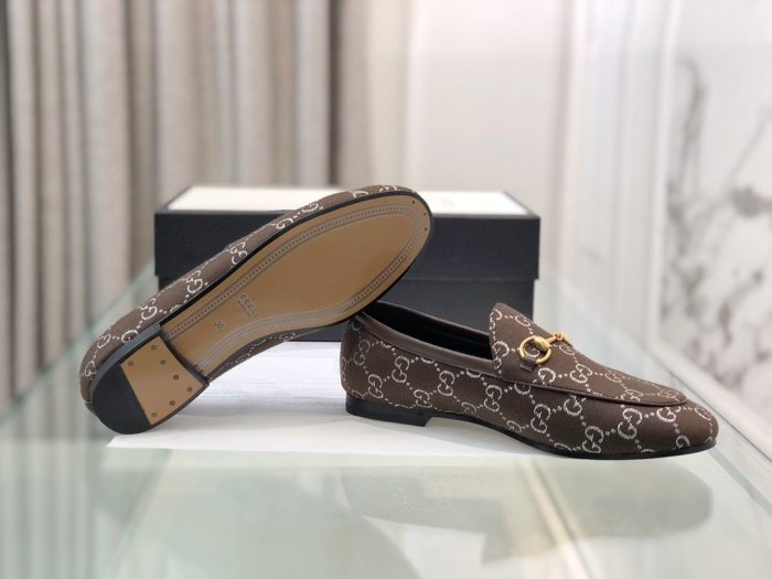flat shoes  size 35-44,with box, SS60-778