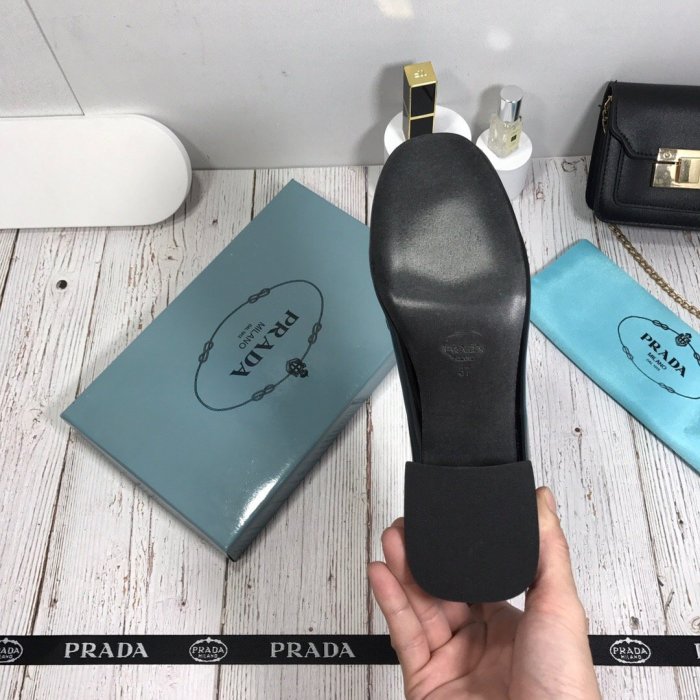 Women flat shoes, size 35-40, with box , SS70-994