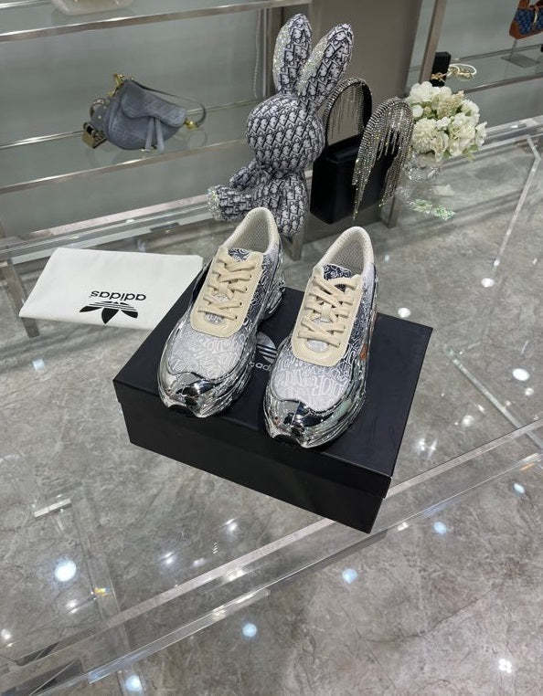 women men flat sneakers shoes, size 35-45, with box , SS138-38-44