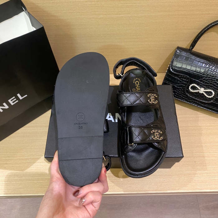 Flat leather sandals slippers , size 34-40 ,with box, SS60-1465