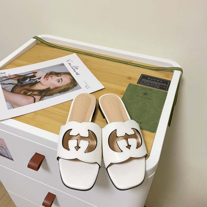 Flat leather sandals slippers , size 35-41 ,SS50-1069-1073