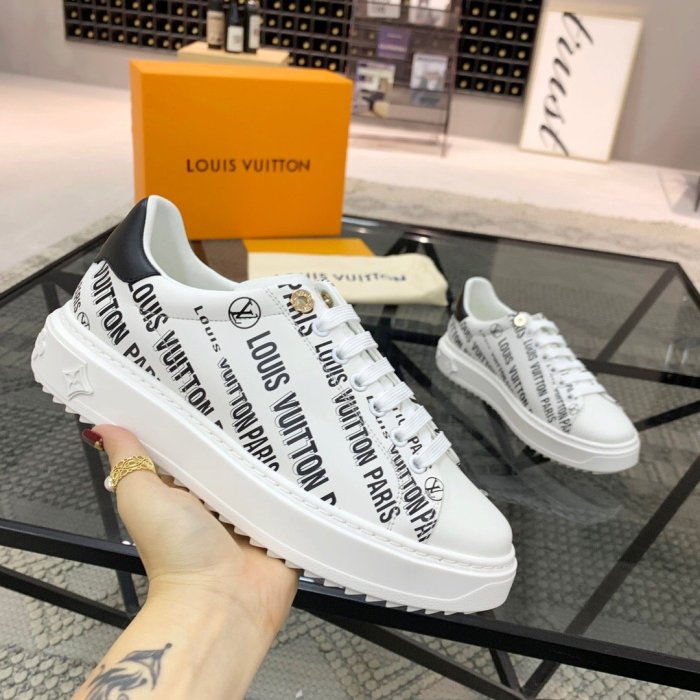 Women flat sneakers shoes, size 35-41, with box, SS70-1017