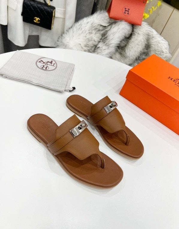 Flat leather sandals slippers , size 35-44 ,with box, SS70-1202-1207