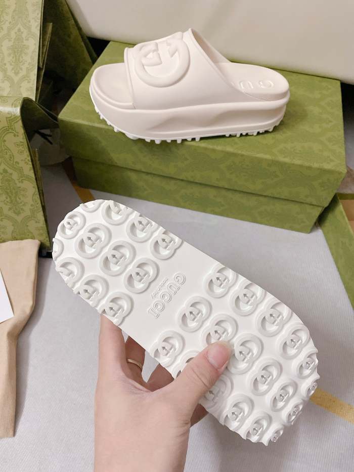 Flat leather sandals slippers , size 35-41 ,with box, SS60-1598-1600
