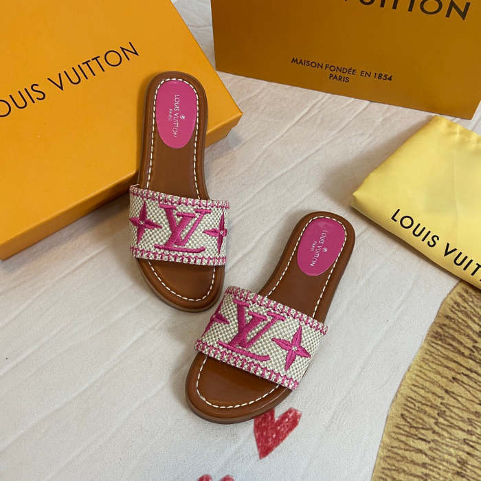 Flat leather sandals slippers , size 35-41 ,with box, SS50-919