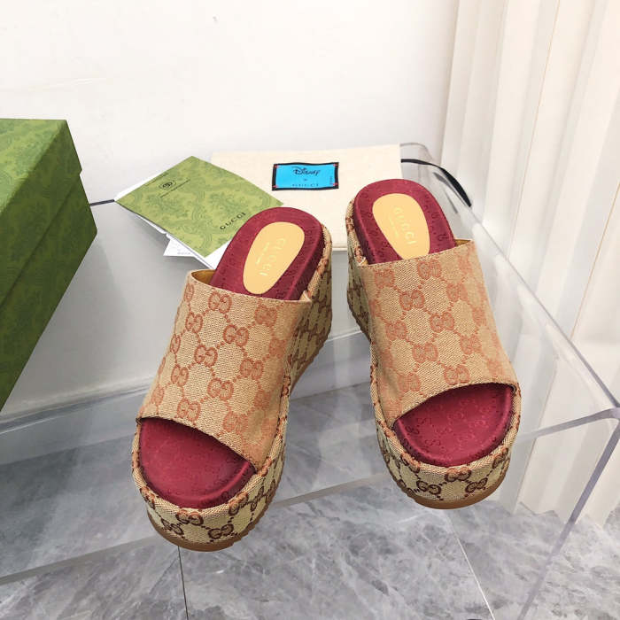2022 new slippers,size 35-44,with box , SS70-1298-1303