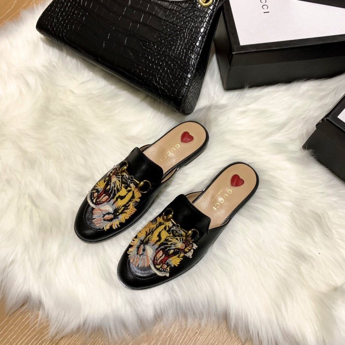 flat sandals slippers shoes  size 35-44,with box, SS60-772