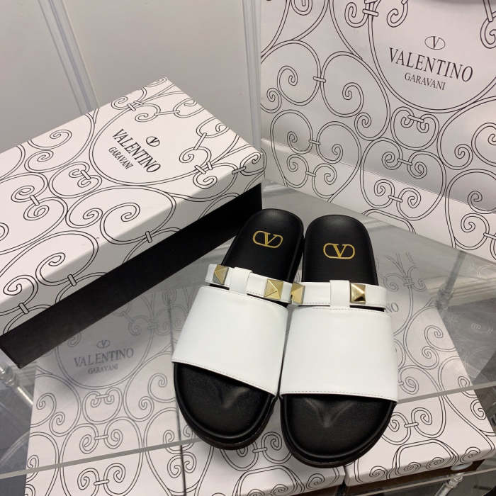Flat leather sandals slippers , size 34-41 ,with box, SS60-1489-1490