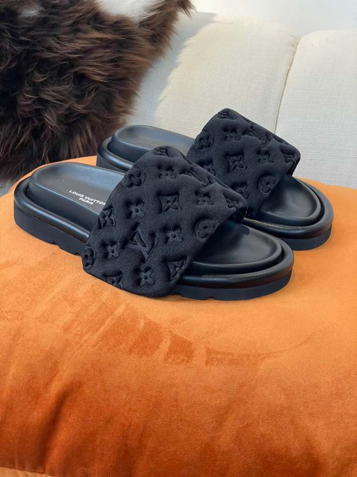 Flat leather sandals slippers , size 35-41 ,with box, SS60-1454-1458
