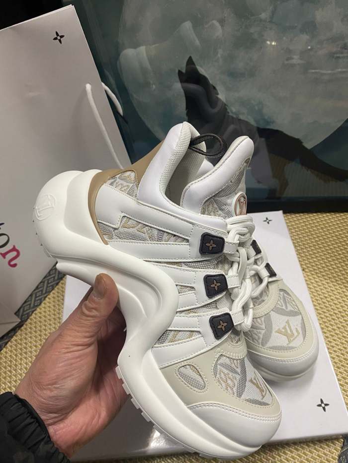 women flat sneakers shoes, size 35-41, with box , SS110-163