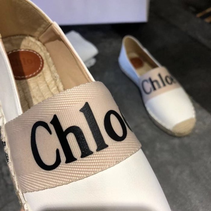 women flat shoes, size 35-40, with box ,  SS60-731-732