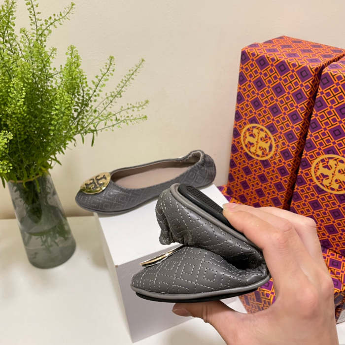 Women flat shoes ,size 35-40 ,with box, SS60-1606-1615