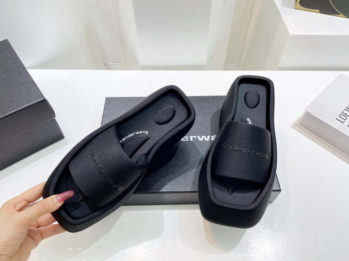 2022 new slippers,size 34-41,SS60-1702-1704