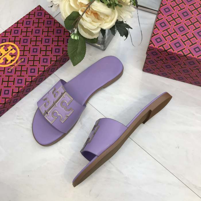 Flat leather sandals slippers , size 34-40 ,with box, SS50-961