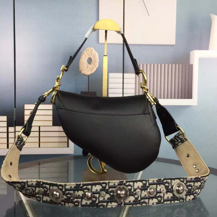 Leather bag ,AAAAA ,size 25.5*20*6.5cm,no box, B110-99