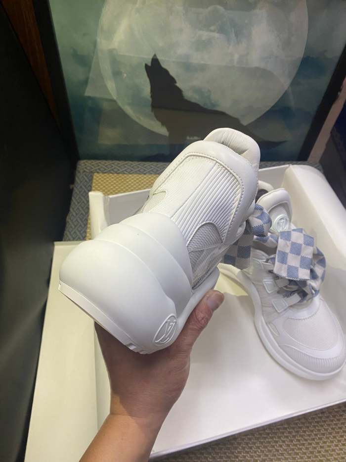 women sneakers shoes, size 35-41 , SS98-320-322