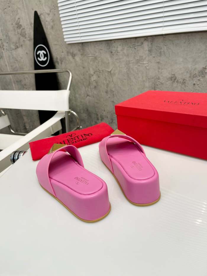 Flat leather sandals slippers , size 35-41 ,with box, SS60-1630-1633