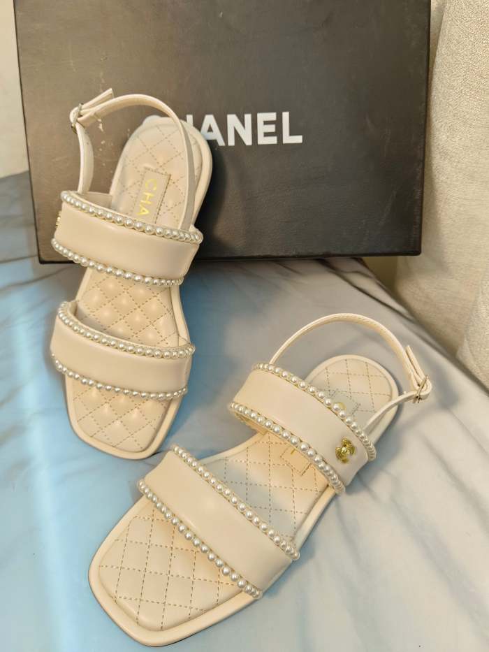 Flat leather sandals slippers , size 35-40 ,with box, SS70-1281-1282