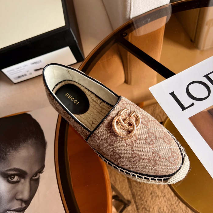 Women flat shoes ,size 35-40 ,with box, SS60-1511-1515
