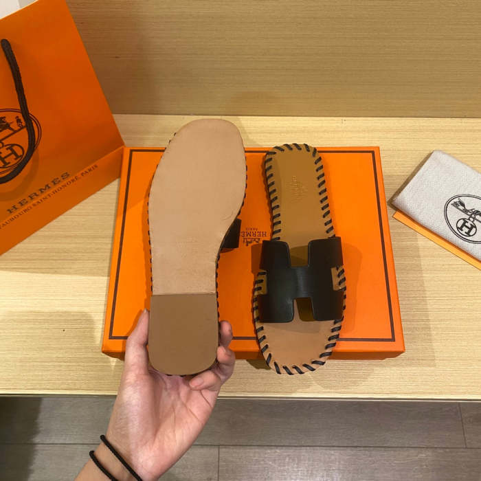 Leather flat sandals shoes, size 35-40 , SS60-1680-1682