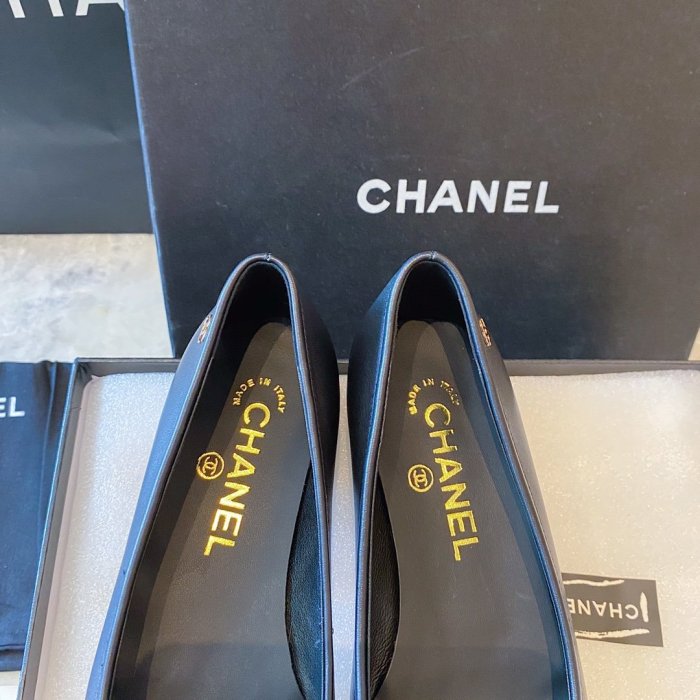 Women flat shoes, size 35-40, with box, SS60-1142-1143