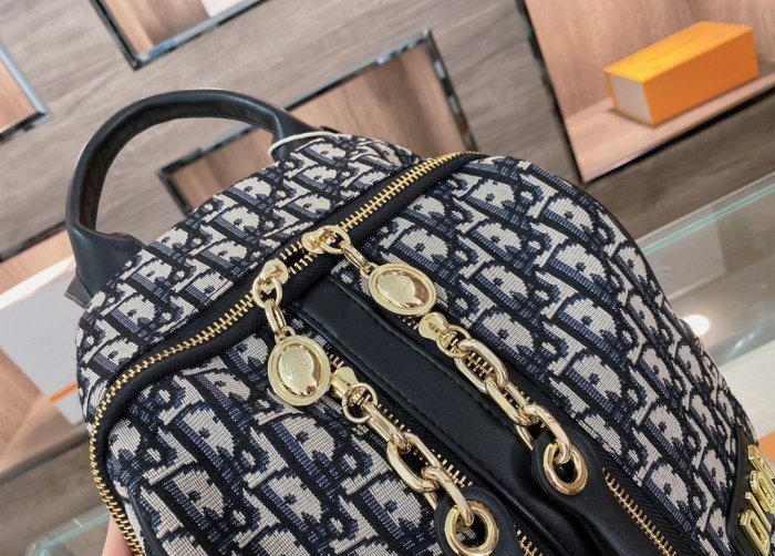 canvas and split leather, AAA, no box,size: 27x32cm,B68-4960