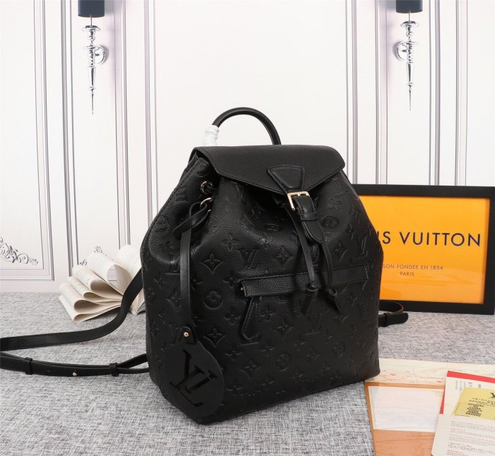 canvas and leather bag,top quality, no box,with dust bag size 27.5-33-14cm, B110
