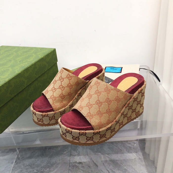 2022 new slippers,size 35-44,with box , SS70-1298-1303