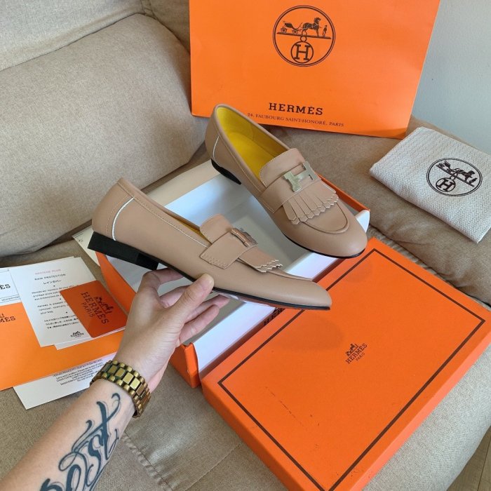 Women flat shoes, size 34-42, with box, SS70-1070