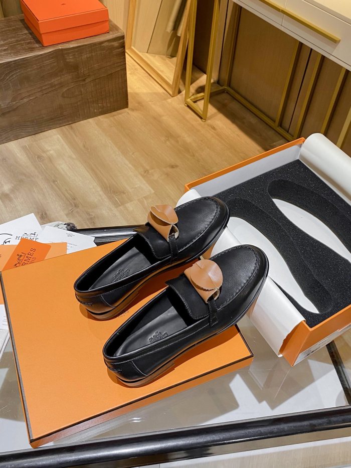 Women flat shoes, size 34-42, with box, SS70-1085