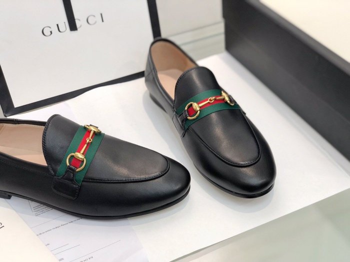 flat shoes  size 35-44,with box, SS60-784