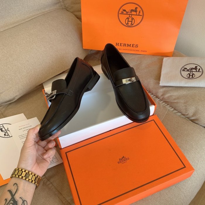 Women flat shoes, size 35-42, with box, SS70-1064