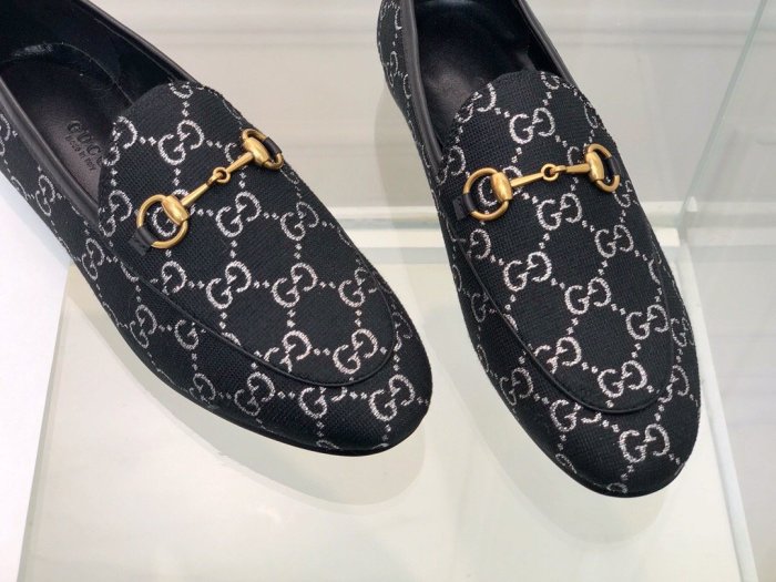 flat shoes  size 35-44,with box, SS60-780