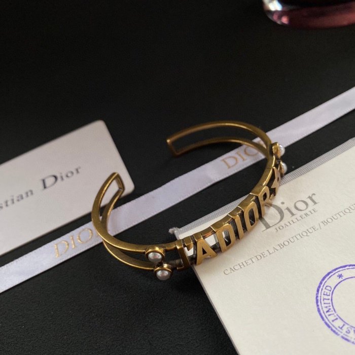 bracelet bangle cuff jewelry ,with box,  J25-956