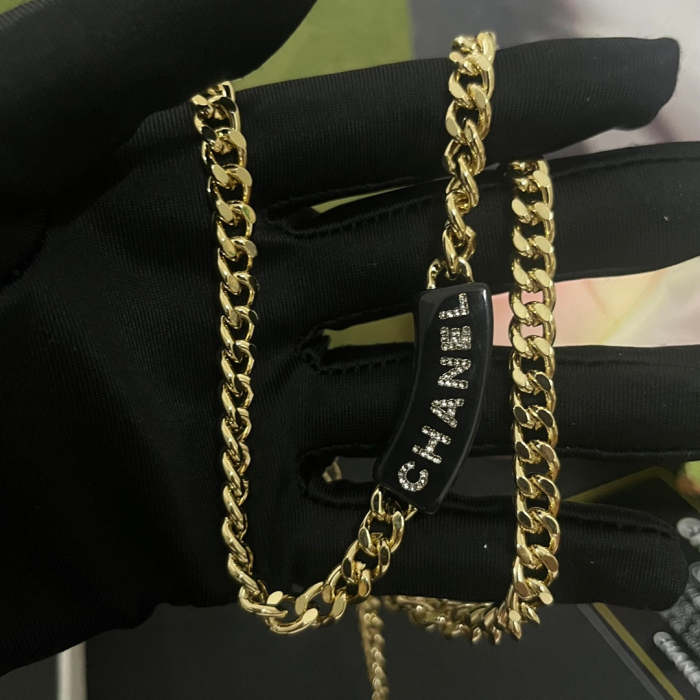 Necklace jewelry ,length 50cm, with box,  J25-1523