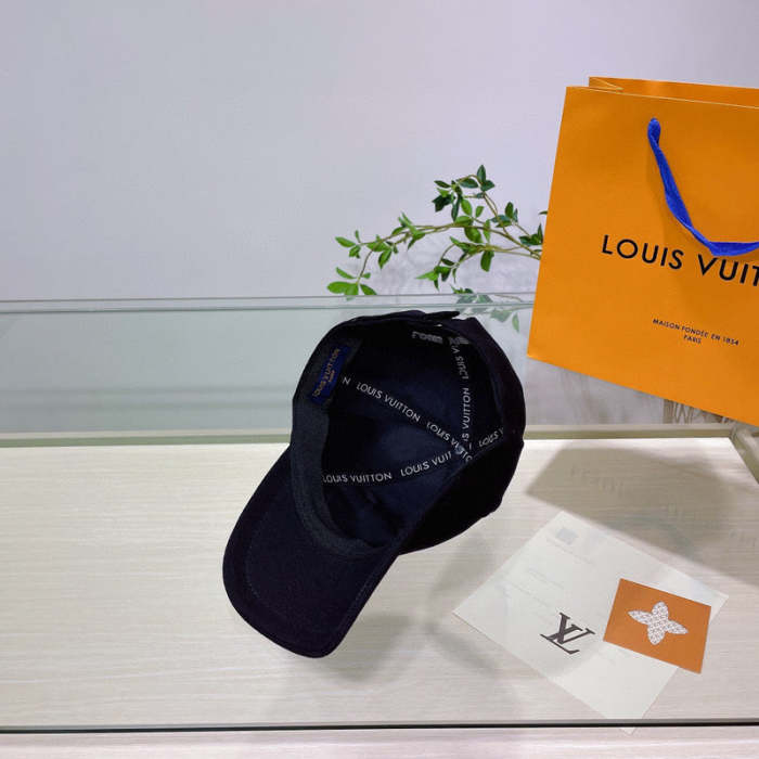men women hat ,no box. HX25-439-441