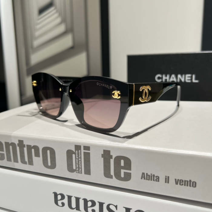 Blue light blocking sunglasses with the box and case ,G25-2502-2509