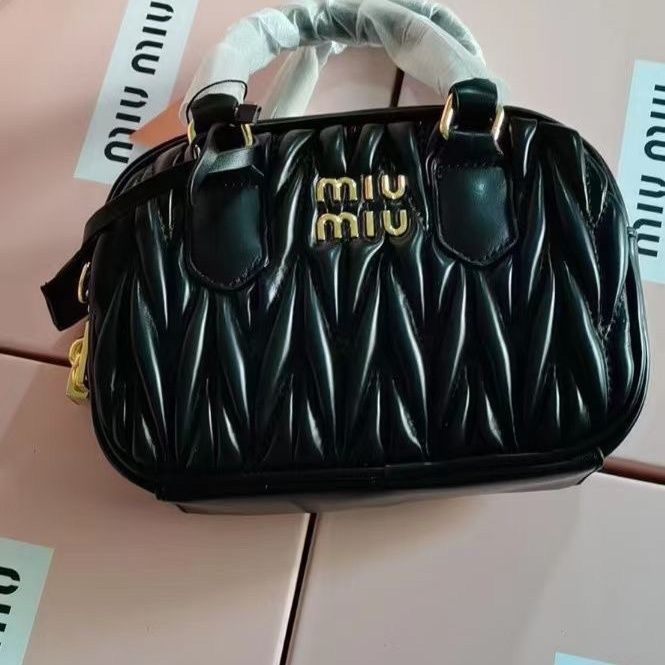 Split Leather  bag ,4A , size 19X13X6cm ,no box,  B68-6065-6067